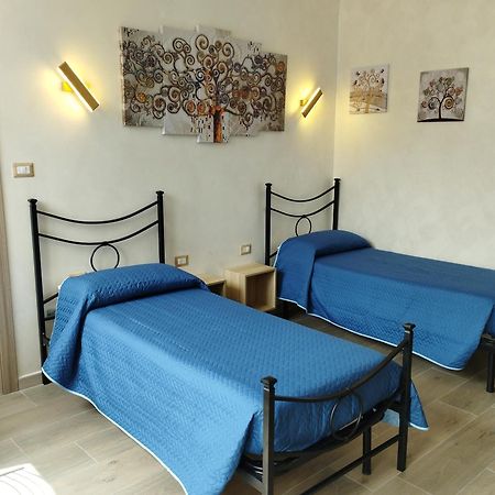 Roma Tourist Lease Hotel Acilia Eksteriør billede